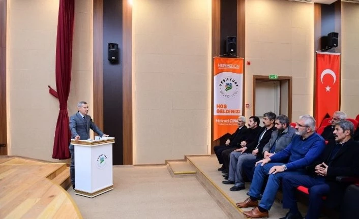İlk yardım eğitimine katılan mahalle muhtarlarına sertifikaları verildi