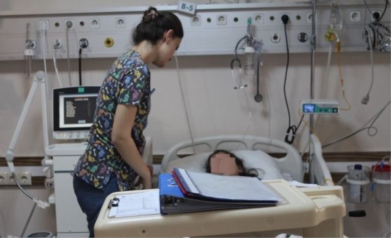 Konserveden zehirlenen 6 kişi hastanelik oldu