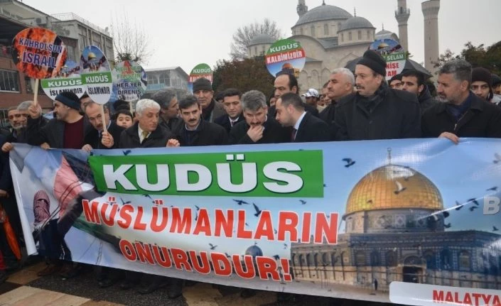“Kudüs Müslümanların onurudur” eylemi düzenlendi