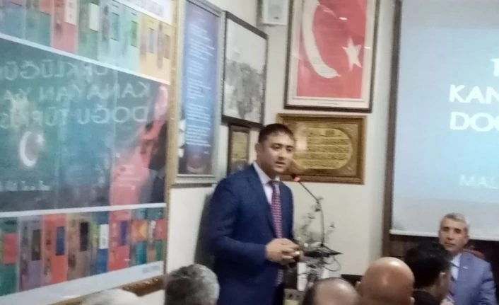 Müdür Şahin, Doğu Türkistan’ı anlattı