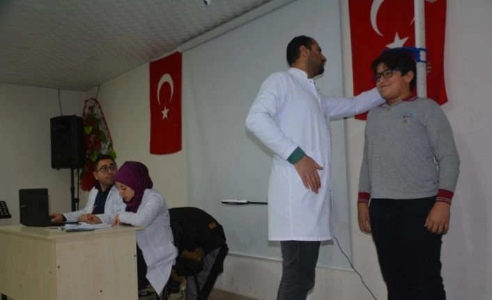 Öğrencilerin boy, kilo, yağ ve şeker ölçümleri yapıldı