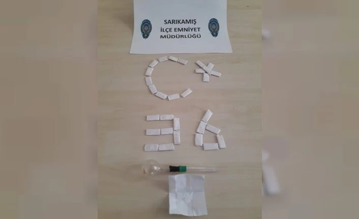 Sarıkamış’ta uyuşturucuyu küp şeker şeklinde saklamışlardı