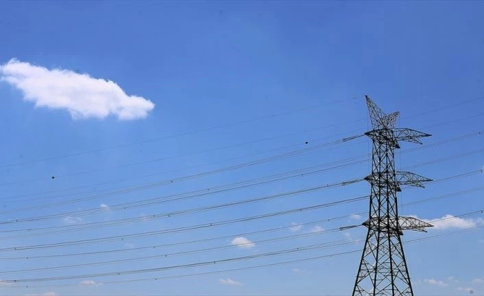 Spot elektrik piyasasında işlem hacmi 40 milyar lirayı aştı