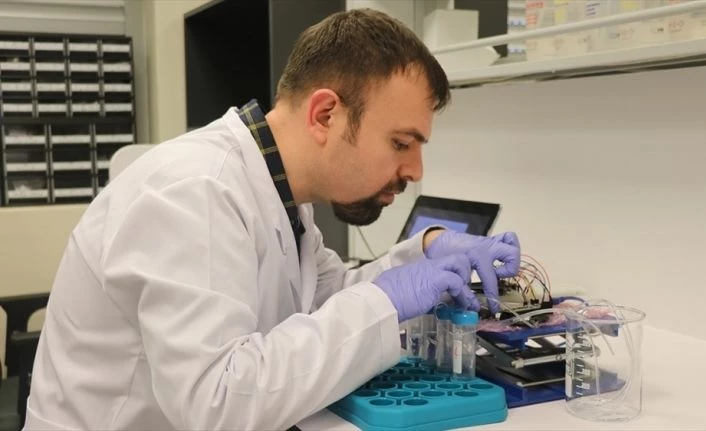 Türk bilim insanları H1N1 virüsünü 5 dakikada tespit eden taşınabilir cihaz geliştirdi