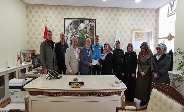 Van'da “Yolun İyilik Olsun” kampanyası duygulandırdı