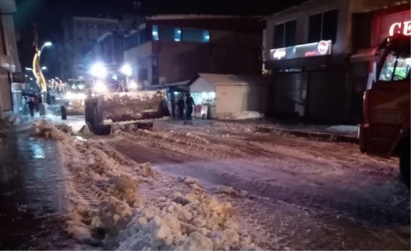 Yeni yıla çalışarak girdiler