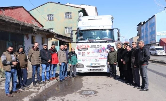 Ağrı’dan İdlib’e insani yardım Tır’ı gönderildi