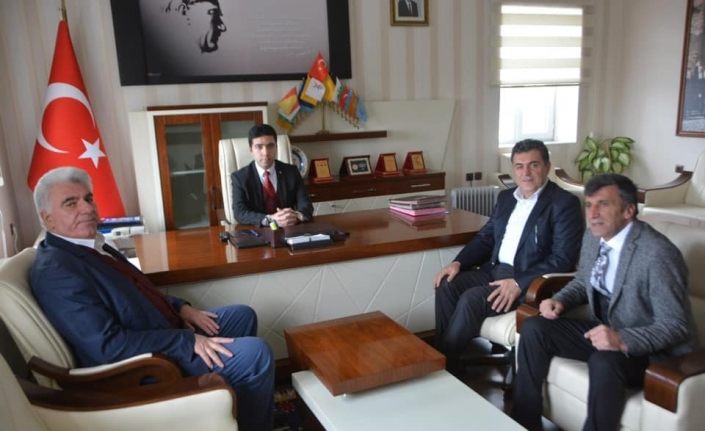 Başkan Demir’den Çıldır Kaymakamı Taş ve CHP İlçe Başkanı Şirin’e ziyaret