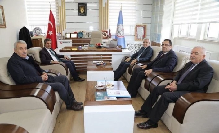 Başkan Güder, deprem sonrasında okullardaki çalışmaları inceledi