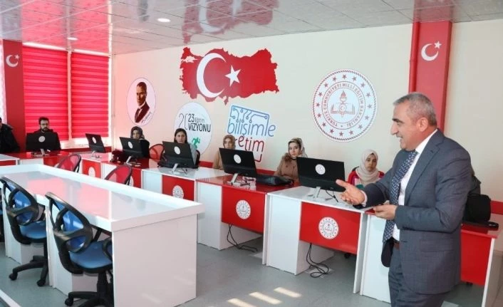 Bilişim teknolojileri öğretmenlerine farkındalık semineri