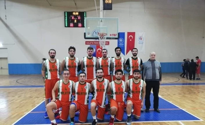 Büyükşehir Erkek Basketbol Takımı sezonu namağlup tamamladı