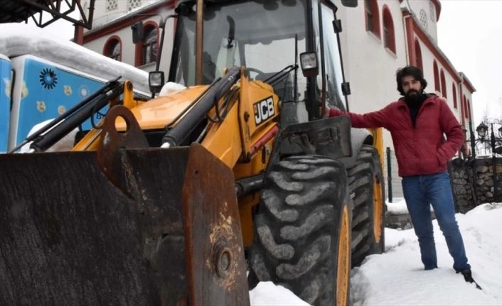 Çığ altındaki 5 kişiyi kurtaran kepçe operatörü Harun Ayhan o anları anlattı