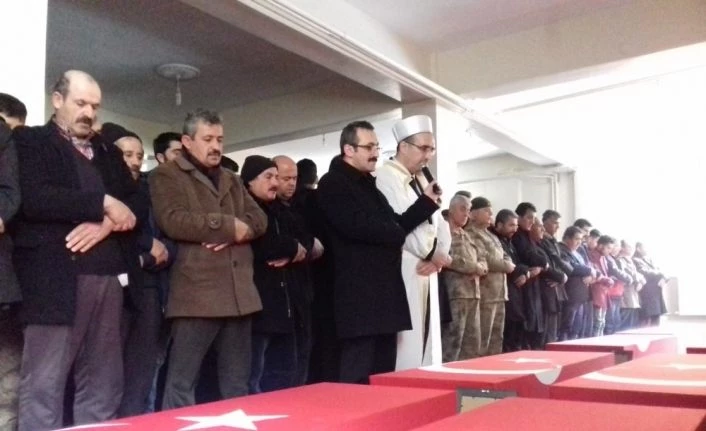 Van'daki çığ şehidi güvenlik korucuları son yolculuklarına uğurlandı