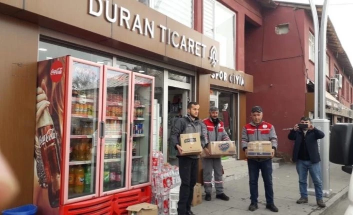 Çukurca belediyesi ve esnaflardan Başkale’ye yardım seferberliği