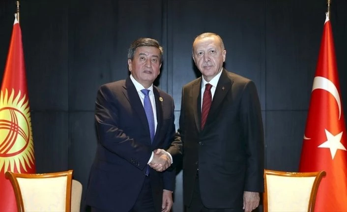 Cumhurbaşkanı Erdoğan Kırgız mevkidaşı Ceenbekov ile telefonda görüştü