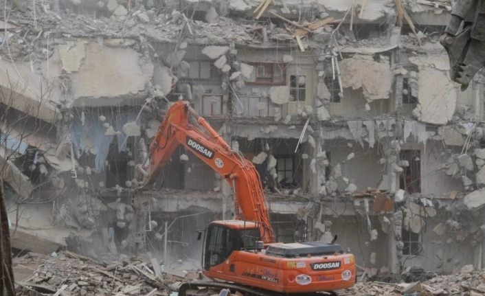 Deprem bölgesinde görev yapan personele aylık 693 TL tazminat