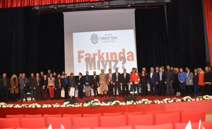 Deprem konulu "Farkında mıyız"  paneli düzenlendi
