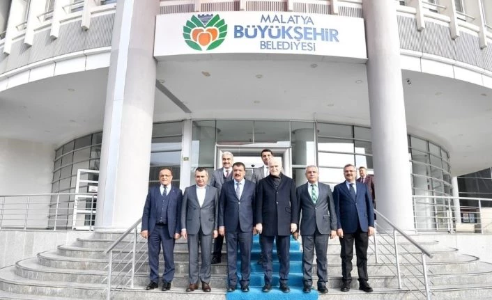Depremde zarar gören vakıf eserlerinin onarımı