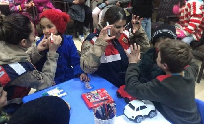 Depremzede çocuklar için etkinlik