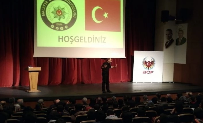 Emniyet Başmüfettişi Sula’nın konferansı ilgi gördü