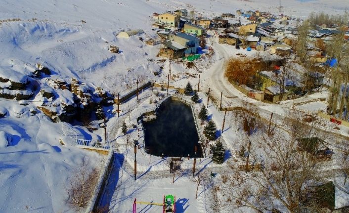 Erzurum’daki gizemli göl eksi 35’i gördü, yine donmadı