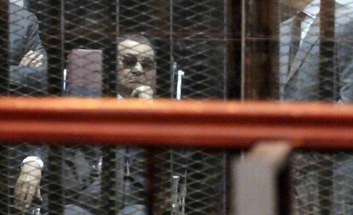 Eski Mısır Cumhurbaşkanı Mübarek öldü