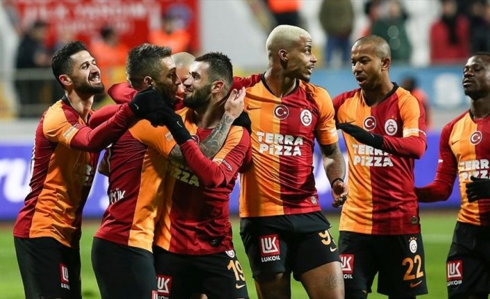 Galatasaray galibiyet serisini sürdürüyor