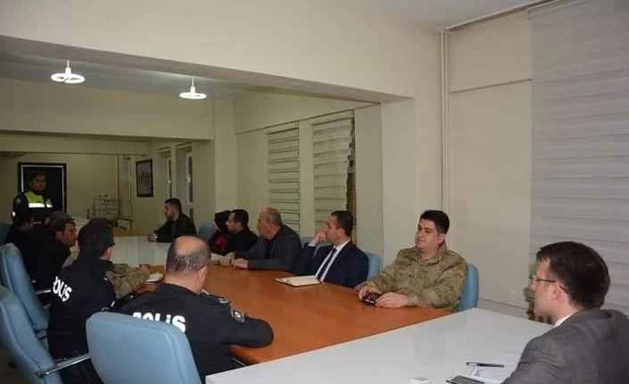 Güroymak’ta ‘Otobüs Kazalarının Önlenmesine Yönelik Toplantı’ yapıldı
