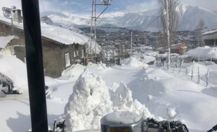 Hakkari’de 326 yerleşim yeri kapandı