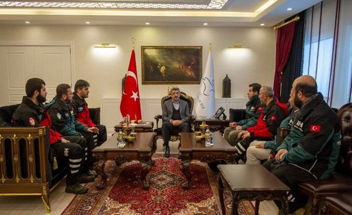 İHH Van Şube Başkanı Cinkılıç’tan Vali Bilmez’e ziyaret