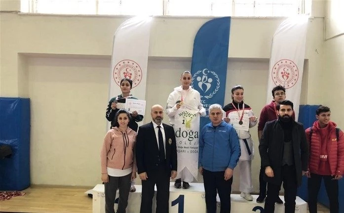 Karatede Malatyalı sporcuların başarısı