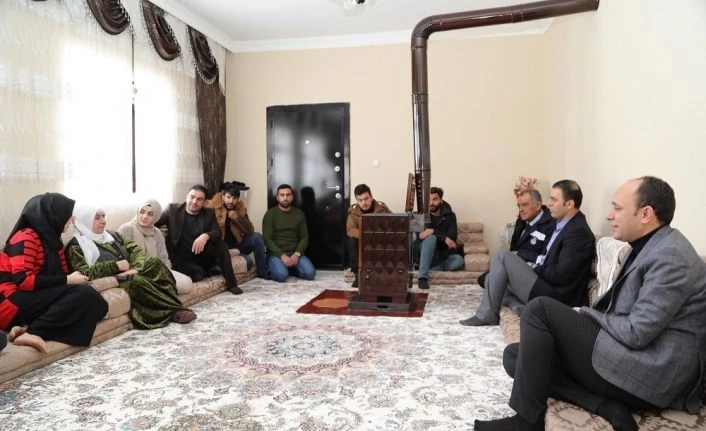 Van'ın Başkale Kaymakamı Solak şehit ailelerini evlerinde ziyaret etti