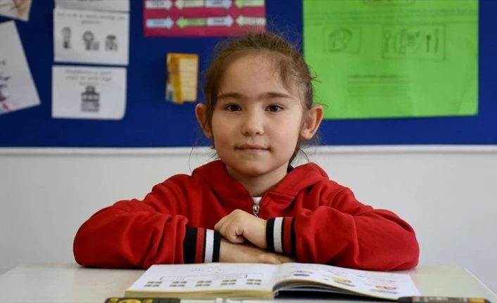 Küçük Nilüfer matematikte dünya birincisi oldu