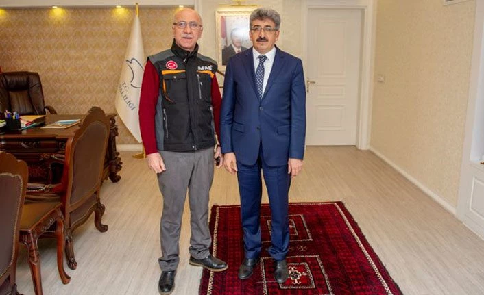 Muş İl Afet Müdürü Veysi As, Van Valisi Bilmez’i ziyaret etti