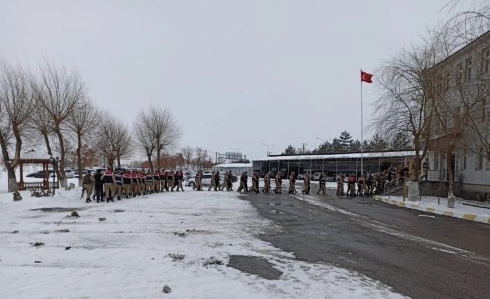 Muş merkezli 5 ilde terör operasyonu: 39 gözaltı