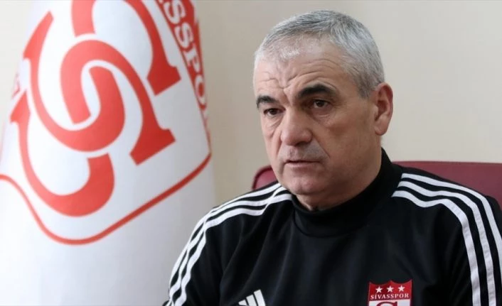 Sivasspor Teknik Direktörü Rıza Çalımbay