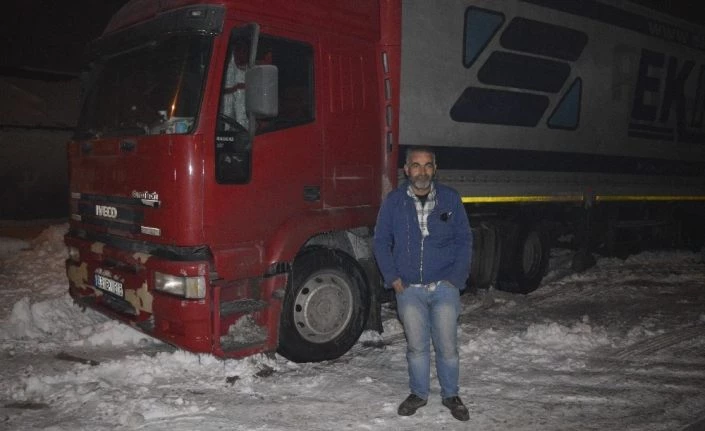 Soğuk hava sürücülere gece nöbeti tutturdu