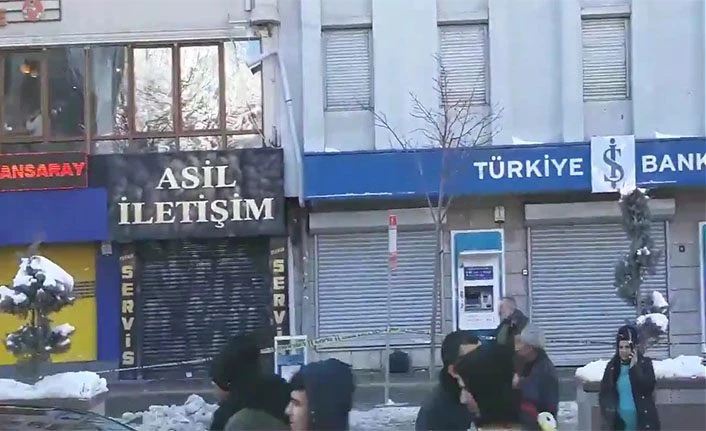Son Dakika! Van Cumhuriyet Caddesi'nde bomba paniği! Olay yerinden ilk görüntüler