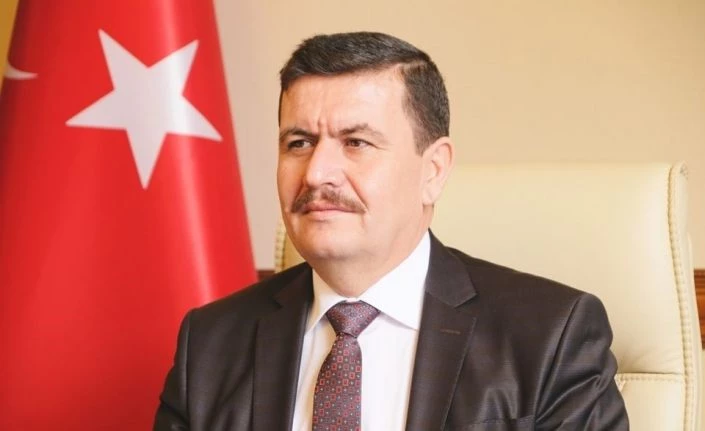 Vali Arslantaş: “Şanlı tarihimiz, bağımsız ve hür yaşamak uğruna yapılan inanılması güç mücadelelere ve savaşlara sahne olmuş kahramanlık destanı ile doludur”