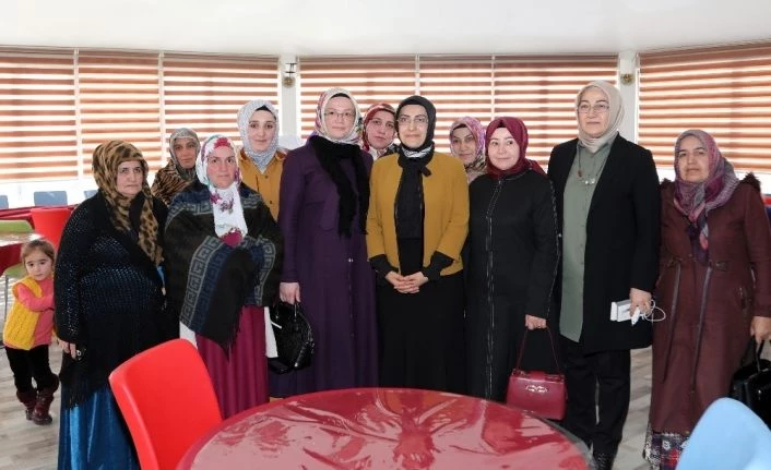 Van’da “Gönülden Gönüle Dost Sohbetleri” sürüyor