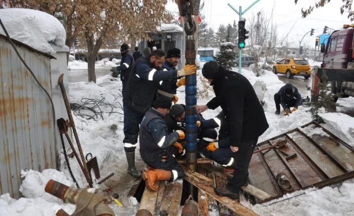 Yüksekova’da arızalanan sondaj onarıldı