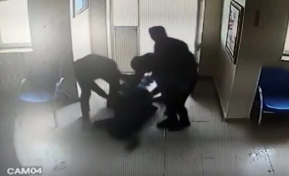 Zehirlenen sağlıkçıların yaşam savaşı kamerada