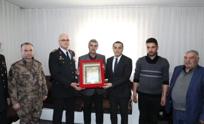 Arpaçaylı şehidin Şehitlik Beratı ailesine verildi