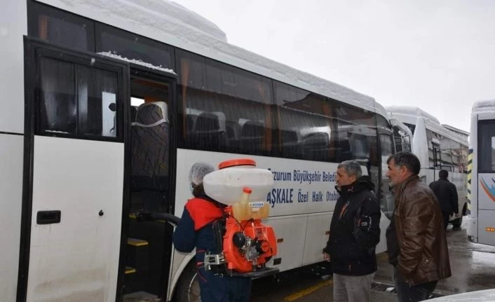 Aşkale Belediyesi ekipleri dezenfeksiyon çalışmalarına hız verdi