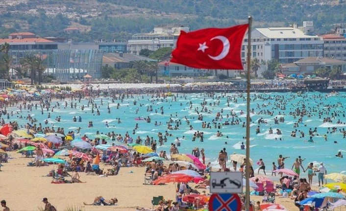 Bakan Ersoy: Ege Turizm Merkezi-Çeşme Projesi dünyaya örnek olacak