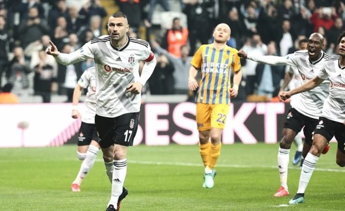Beşiktaş 3 puanı 2 golle aldı