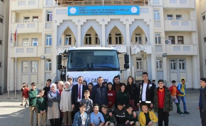 Bingöllü öğrencilerden deprem bölgesi Elazığ’a destek