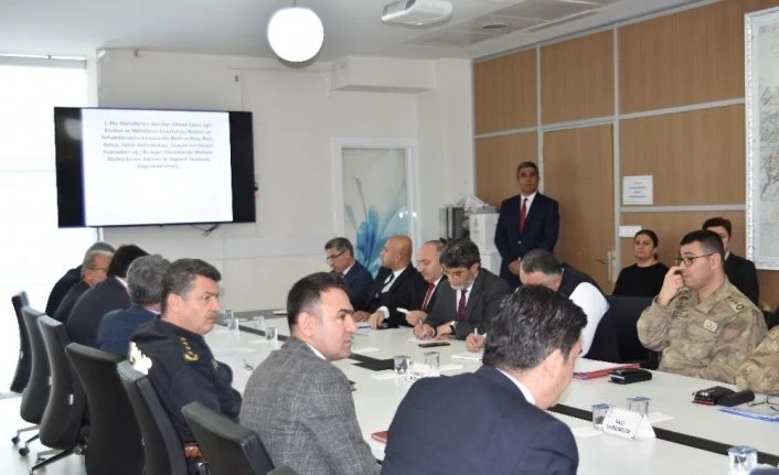 Bitlis’te uyuşturucu ile mücadele toplantısı yapıldı