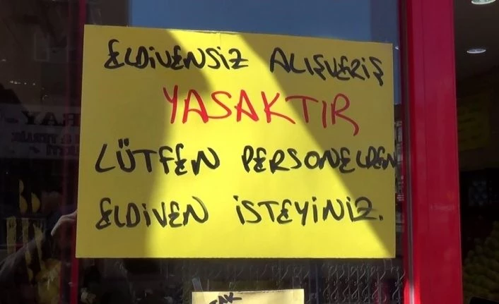Bu manavda eldivensiz alışveriş yasak