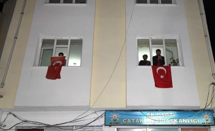 Çatak’tan sağlık çalışanlarına alkış
